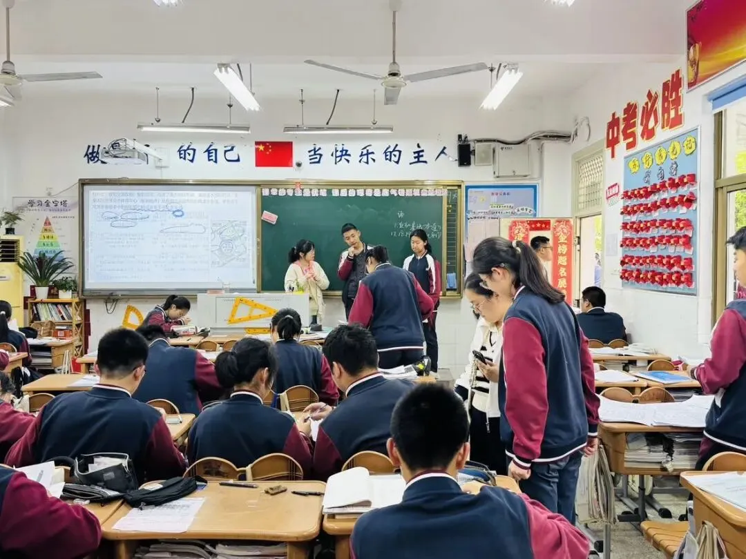 中考专栏•班科组|笃行磨剑终出鞘,少年乘风赴青云——初三5班-第48张图片-四季读书网 中考专栏•班科组|笃行磨剑终出鞘,少年乘风赴青云——初三5班-第48张图片-四季读书网