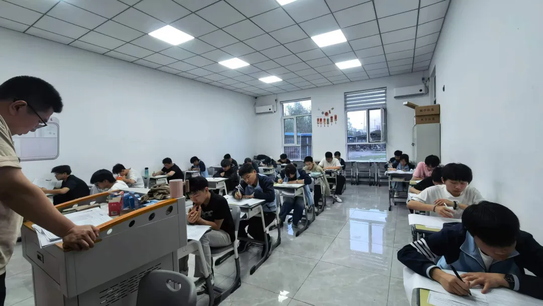 中考没到普高线?不用远赴衡水,山西家门口的衡水高中班,给孩子再拼一次全日制高考的机会!-第5张图片-四季读书网 中考没到普高线?不用远赴衡水,山西家门口的衡水高中班,给孩子再拼一次全日制高考的机会!-第5张图片-四季读书网