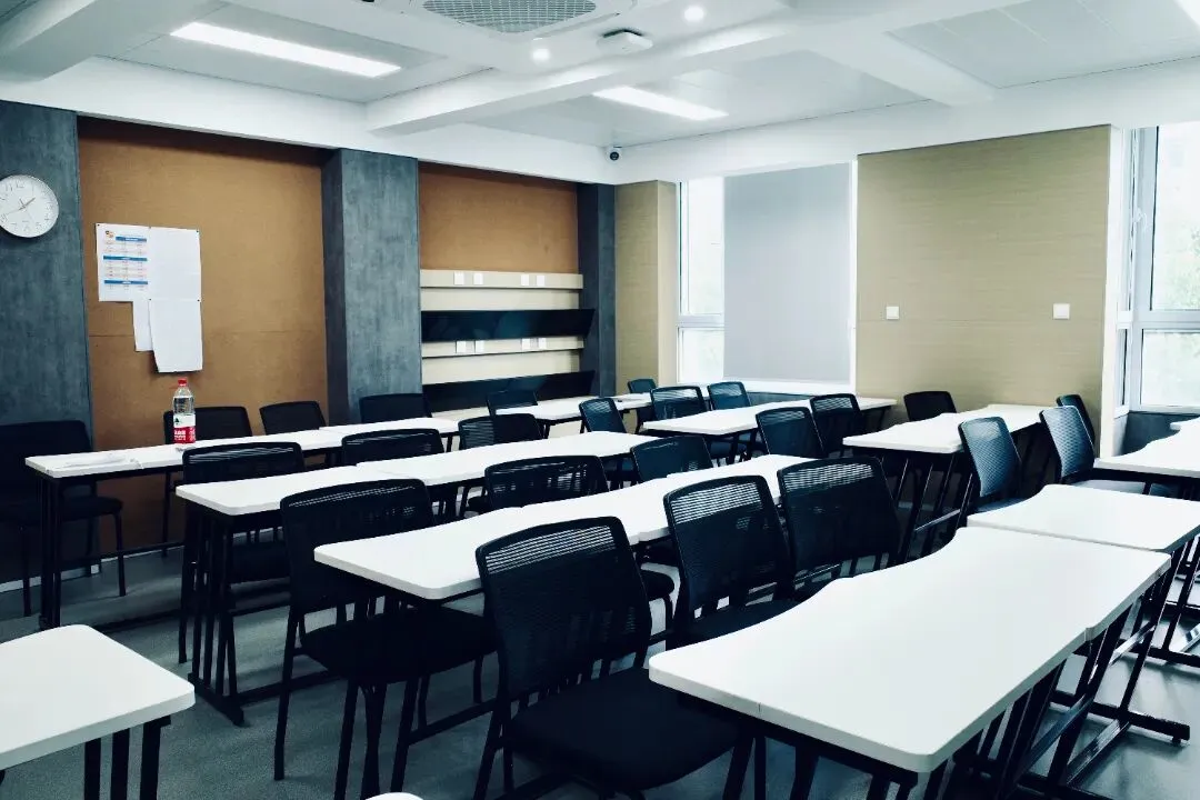 中考出分后转轨国际高中|上海闵行文绮汇点高中2026秋招补录考试报名(7月25日)!-第8张图片-四季读书网 中考出分后转轨国际高中|上海闵行文绮汇点高中2026秋招补录考试报名(7月25日)!-第8张图片-四季读书网