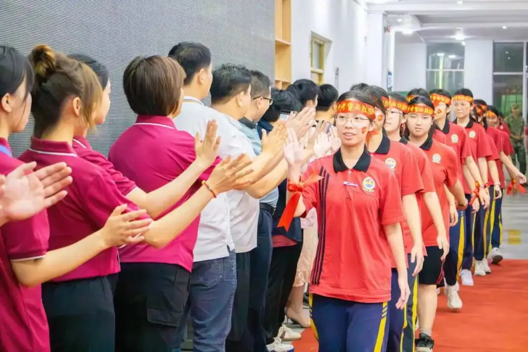 中考发挥失常不想滑档?增城这所学校帮你逆袭!-第6张图片-四季读书网 中考发挥失常不想滑档?增城这所学校帮你逆袭!-第6张图片-四季读书网