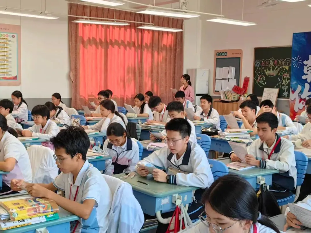 匠心耕耘待花开!这群班主任托举龙江学子中考荣光-第23张图片-四季读书网 匠心耕耘待花开!这群班主任托举龙江学子中考荣光-第23张图片-四季读书网