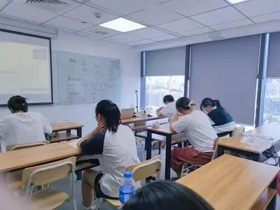27西安中考全日制名单:收费+班型一文讲清-第9张图片-四季读书网 27西安中考全日制名单:收费+班型一文讲清-第9张图片-四季读书网