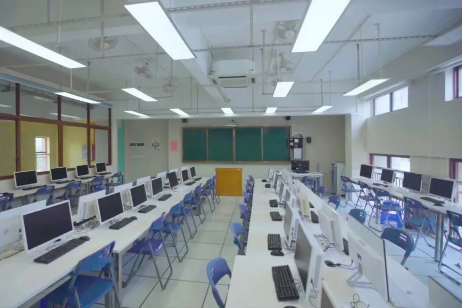 国家备案AI大模型!肇广学校:AI赋能中考提质,高分段学生闪耀-第22张图片-四季读书网 国家备案AI大模型!肇广学校:AI赋能中考提质,高分段学生闪耀-第22张图片-四季读书网