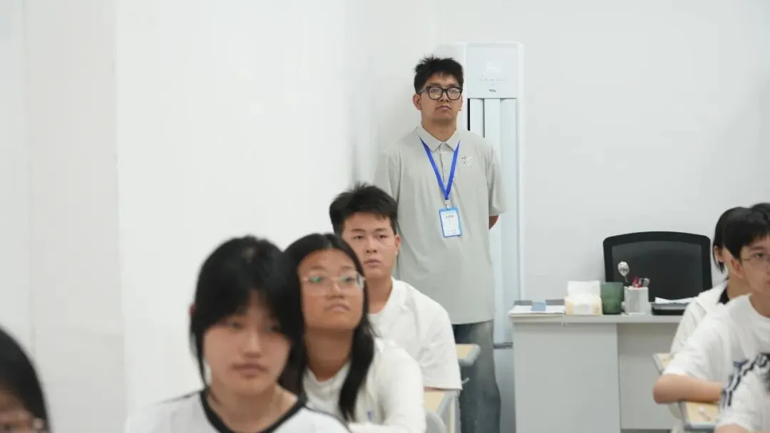 中考喜报|西安高新中高考补习学校 2026 中考高分榜单!-第14张图片-四季读书网 中考喜报|西安高新中高考补习学校 2026 中考高分榜单!-第14张图片-四季读书网