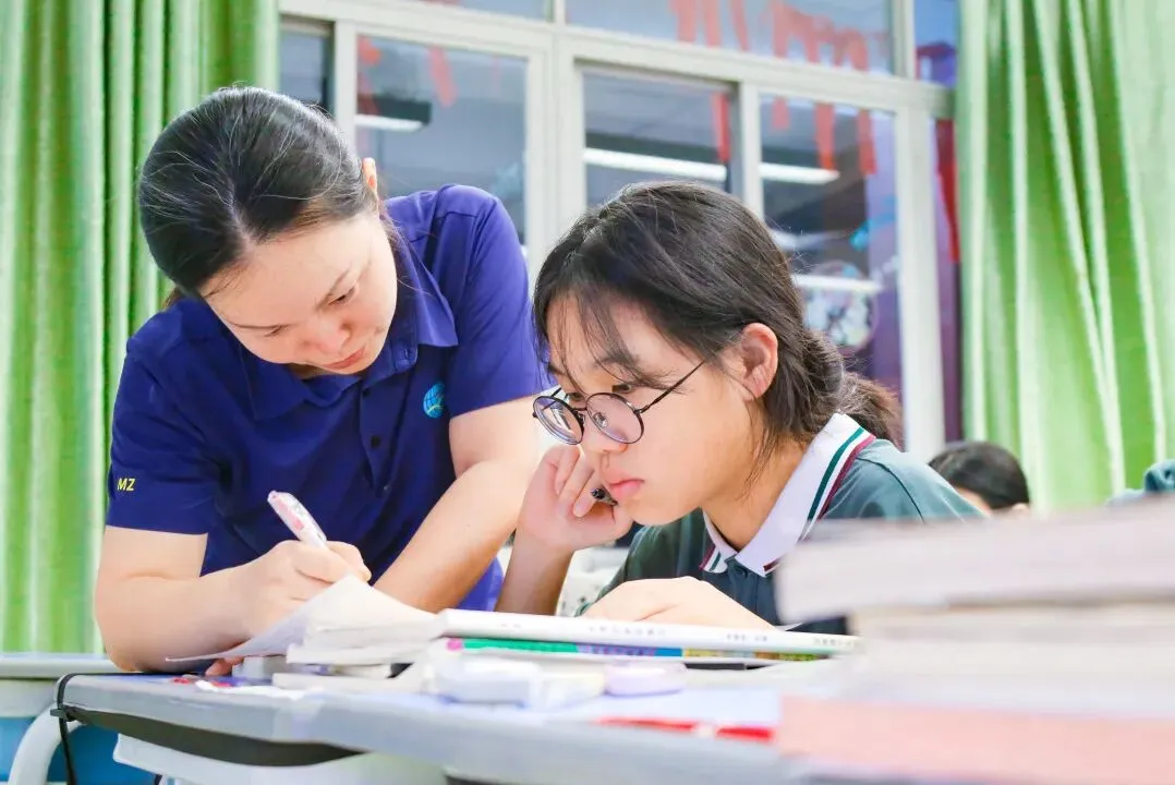 【中考专访一】重磅!明珠2026首位受访学霸,跟着她找准初中学习方向-第16张图片-四季读书网
