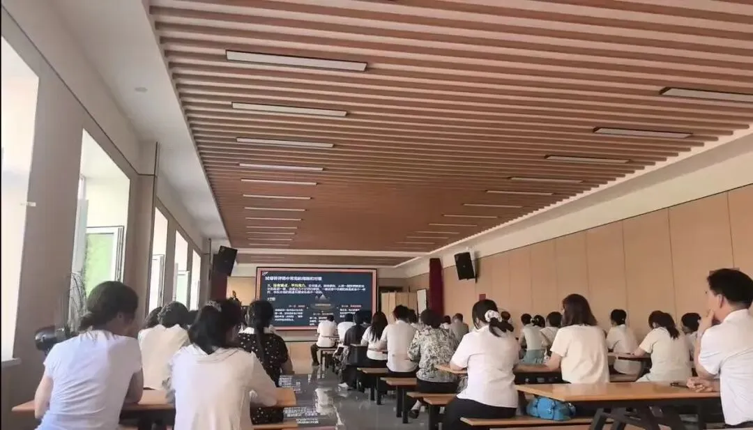 优化试卷讲评 助力高效教学 —— 兰西县立国高中开展专题教研活动-第2张图片-四季读书网