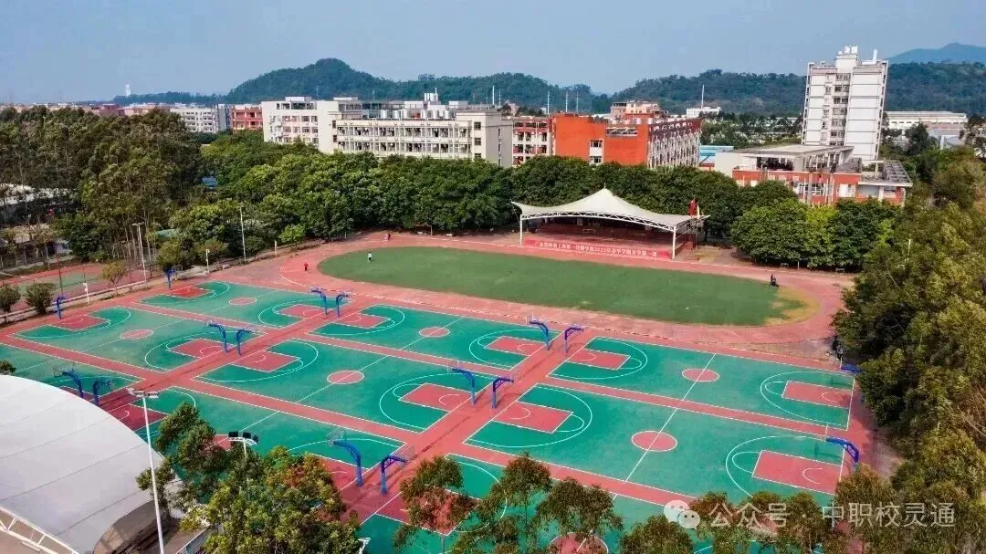 2026 中考出分后,300 多分广州考生,去哪里读正规升学班?|广东省岭南工商第一技师学院-第31张图片-四季读书网 2026 中考出分后,300 多分广州考生,去哪里读正规升学班?|广东省岭南工商第一技师学院-第31张图片-四季读书网