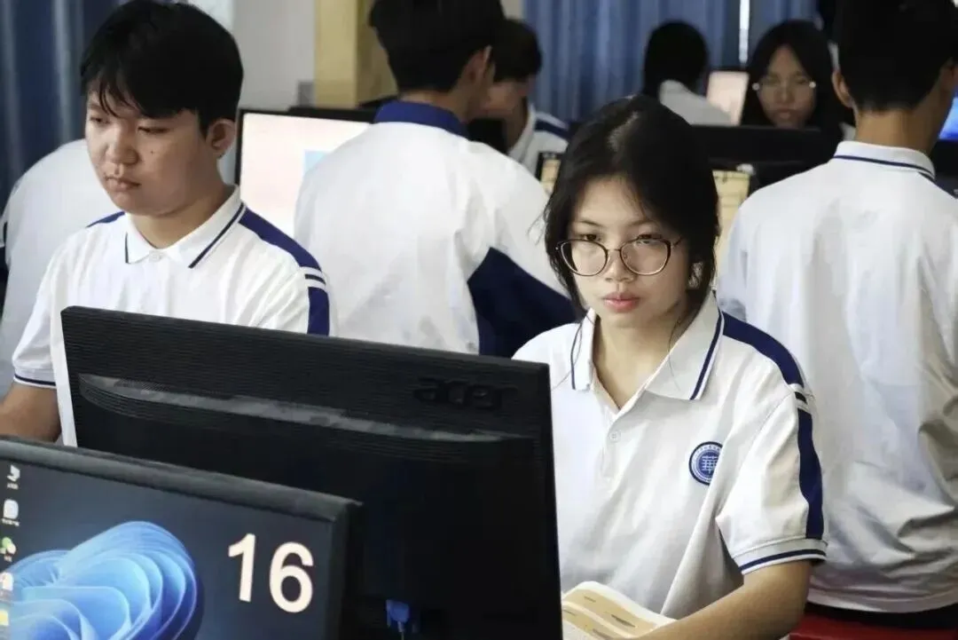 中考后,女生选专业:这5个方向,企业正在加价要人-第4张图片-四季读书网