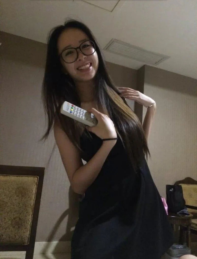 老照片，回顾美丽气质反差妹子（215/300）