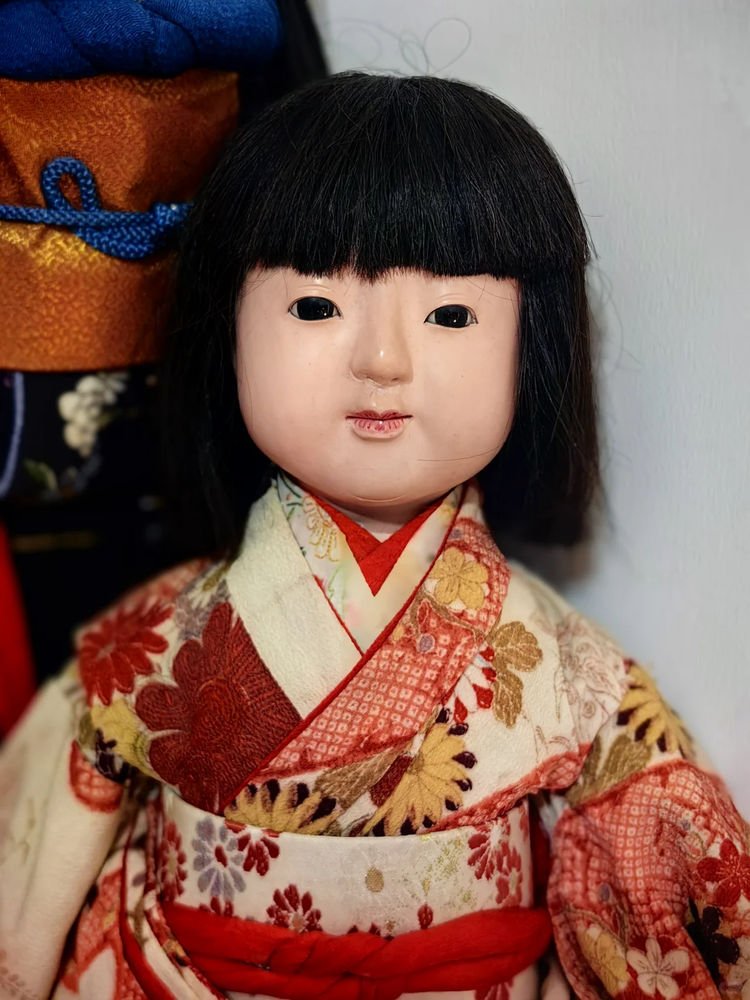和日本老照片小女孩长相一样的市松人形