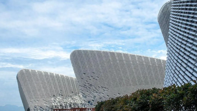妹子福建旅游吃2碗面花了366元,感觉被坑?网友一看菜单坐不住了