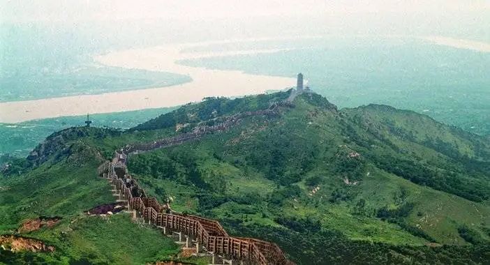 【镇江圌山温泉度假区】￥559起住臻品房1晚含早+双人圌山温泉+圌山景区登高观光,沐圌山生态温泉,超长有效期,未约可退!