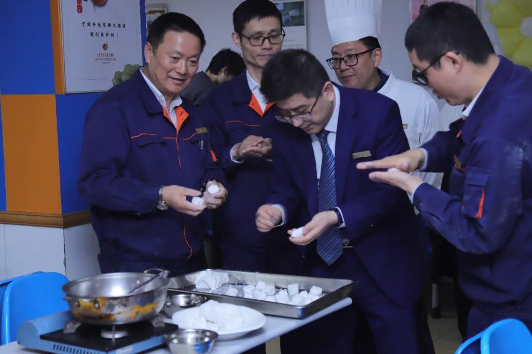 喜气洋洋过元宵 | 酒店举办元宵节员工活动,现场欢乐无限!