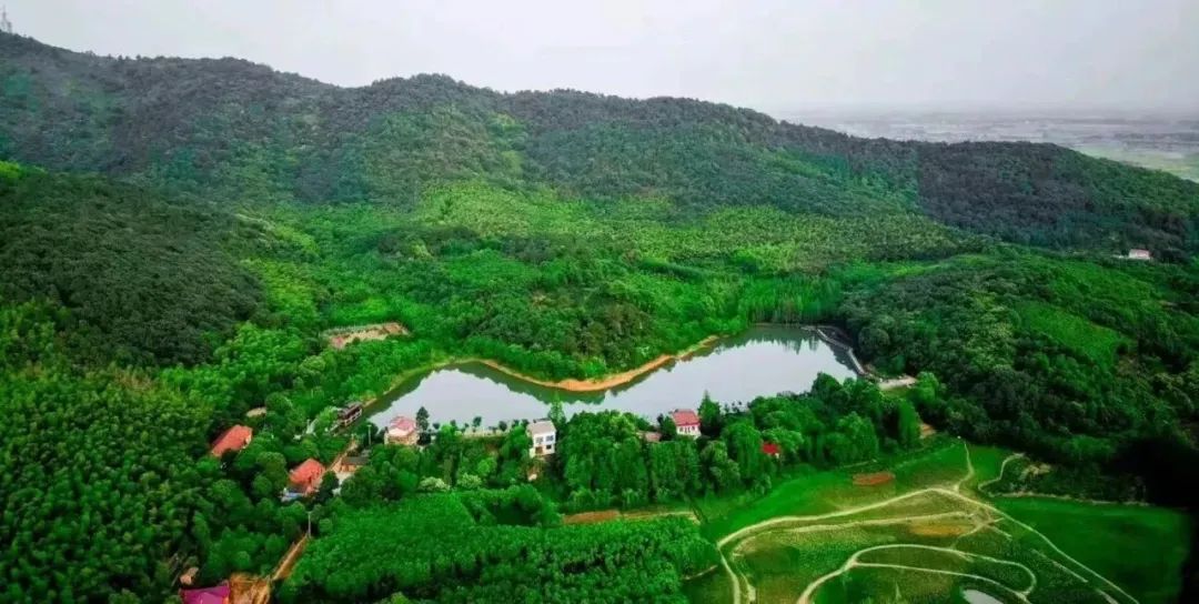 黄山头风景区月亮湖农家乐民宿场地招租公告