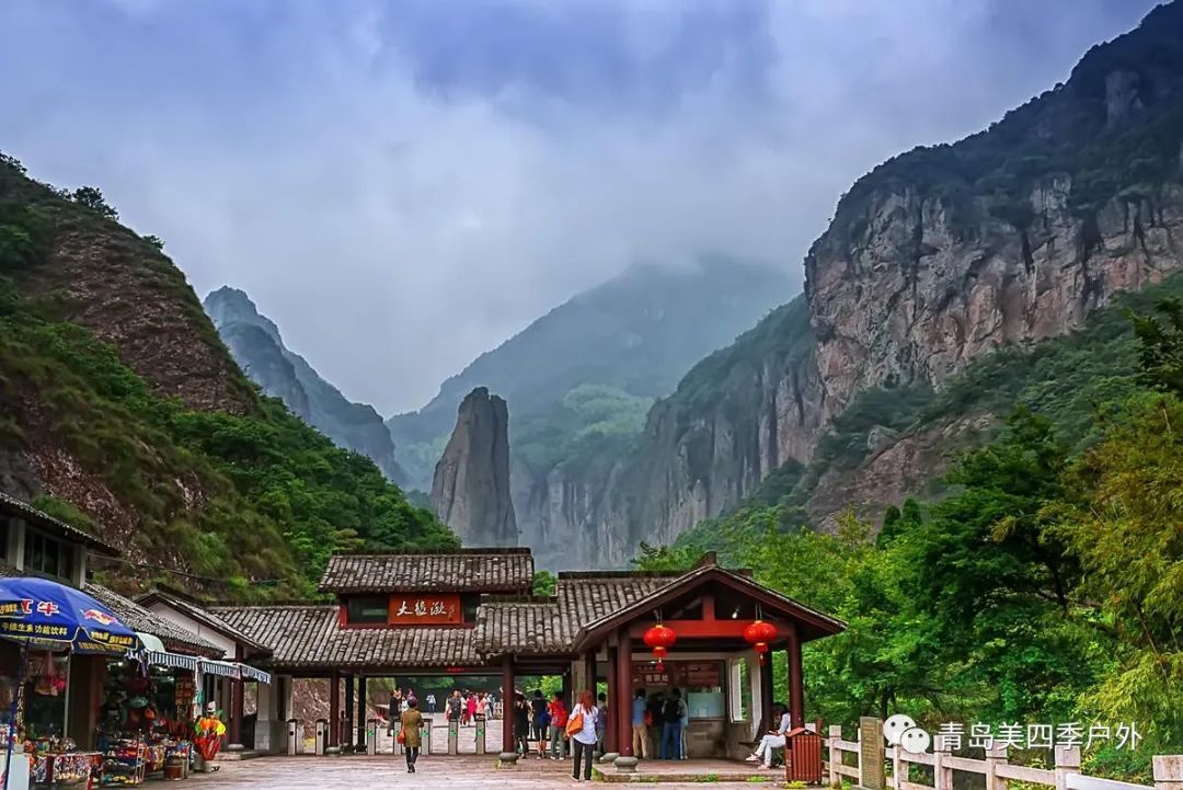 逍遥玩遍雁荡山三绝景区、 楠溪江丽水古街、苍坡古村精品周末行程;