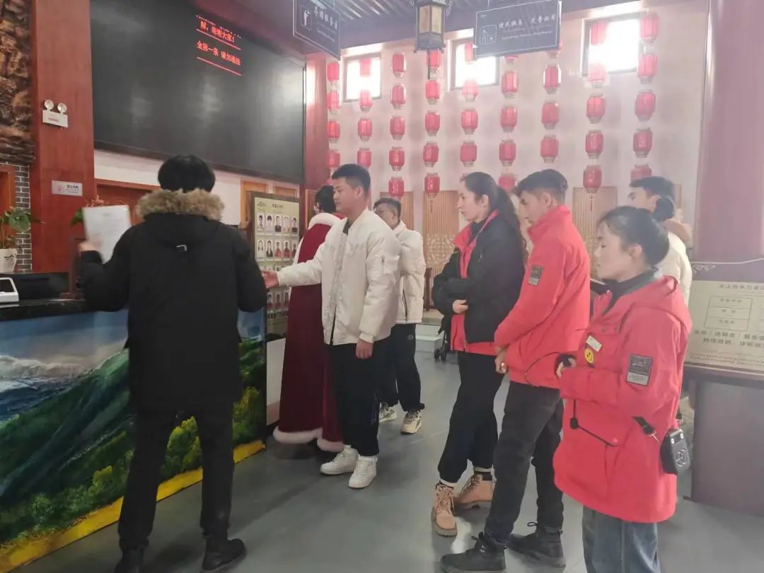 聚焦AAAAA创建 | 北京新时代文化旅游研究院专家组一行至天山托木尔景区实地调研指导创建国家AAAAA级旅游景区工作!