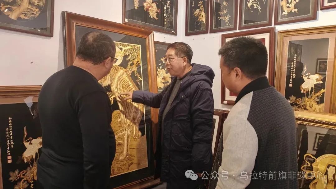 市文旅游局与非遗保护中心陪同苑利、顾军教授调研芦苇画自治区级非遗就业工坊