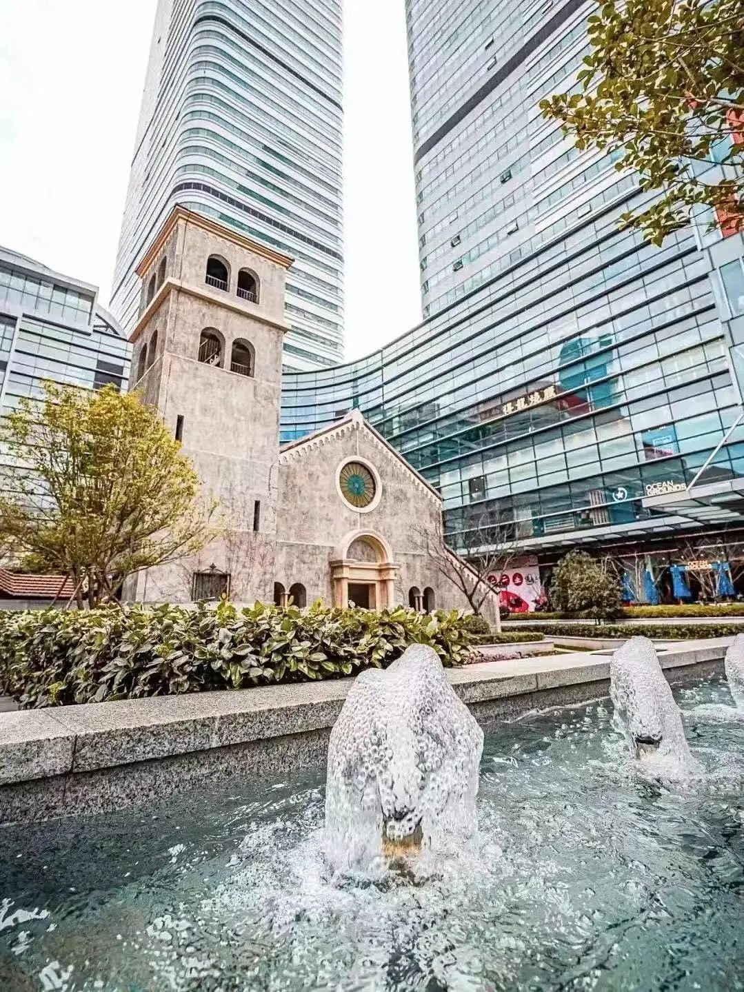 旅游打卡|逛一种很新的街,打卡老房子加持的商场吧!