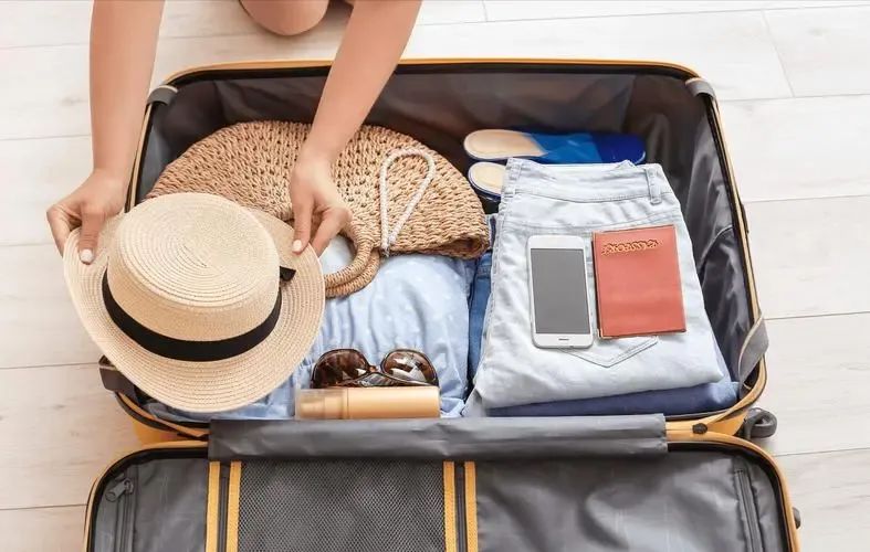 中国人旅游为什么爱“拖箱子”,而外国人却偏爱背包?旅游达人为您揭秘