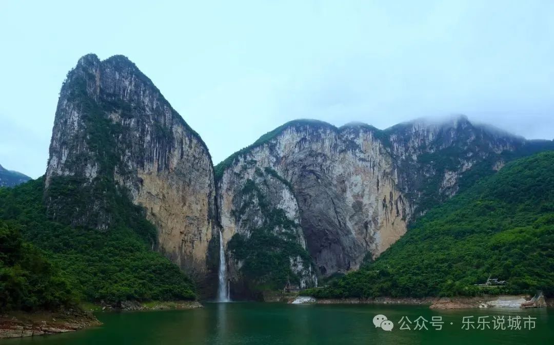 湖北的这个景点,离重庆很近,景美人少,多数湖北人都没去过