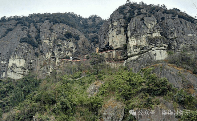 浙江又一景区走红,号称小九华,还藏有一江南悬空寺,就在建德市