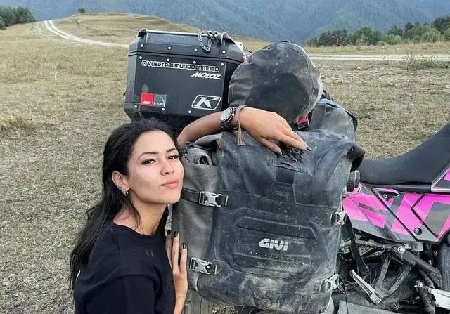 知名女网红印度旅行遭7人轮番性侵,老公被迫在旁全程观看