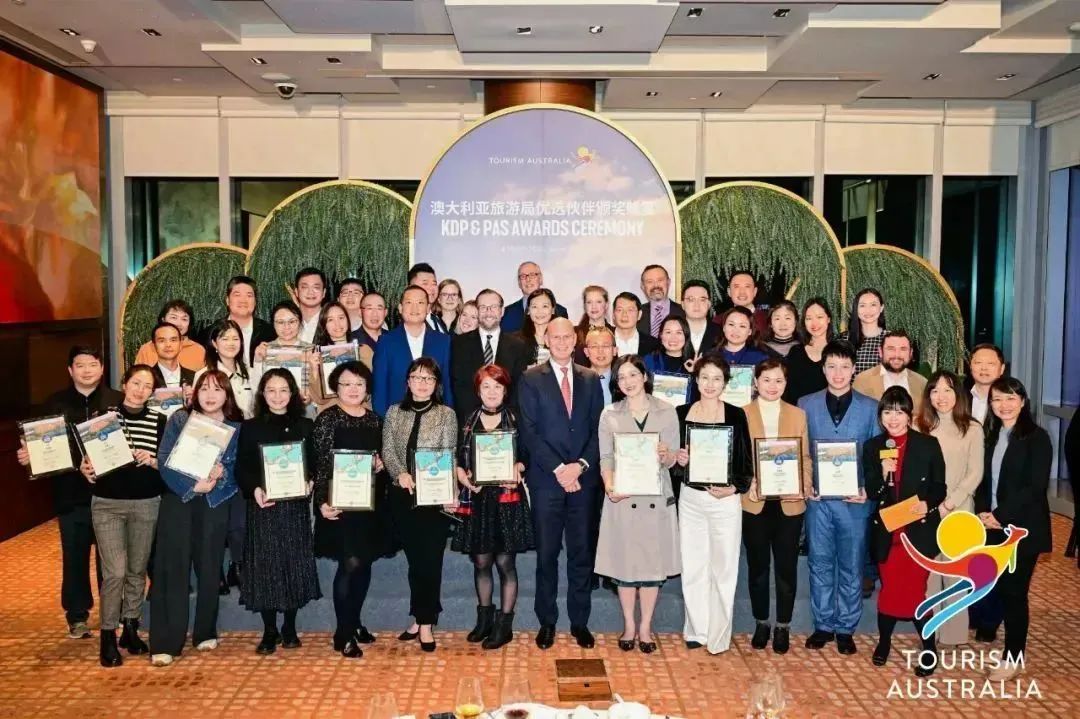 喜讯!广州康辉国际旅行社有限公司 (飞燕假期)荣获澳大利亚旅游局2024/26年度“优选合作伙伴”!及优选澳大利亚旅游专家