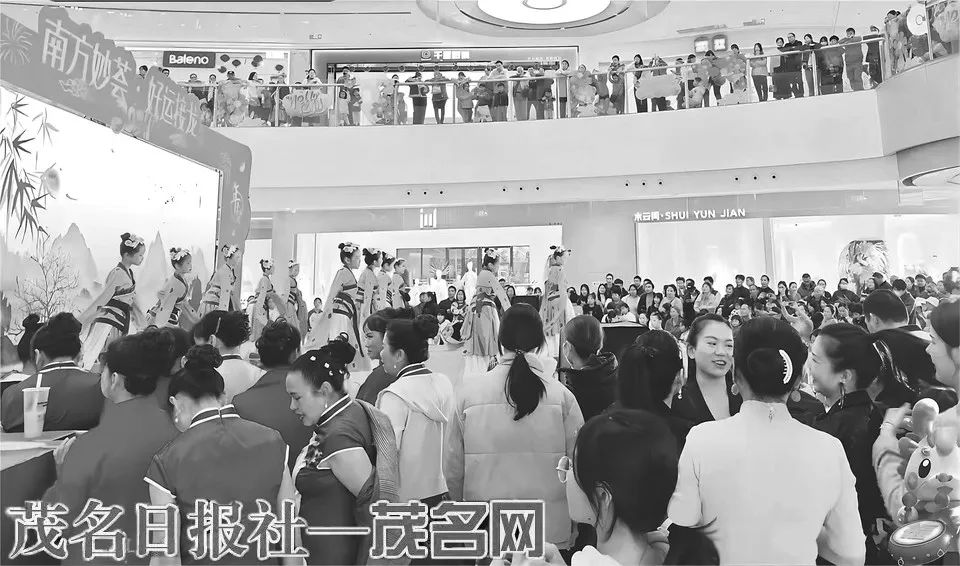 春节后又一轮假日消费热潮,商圈火爆带动客流  化州“三八节”迸发旅游热
