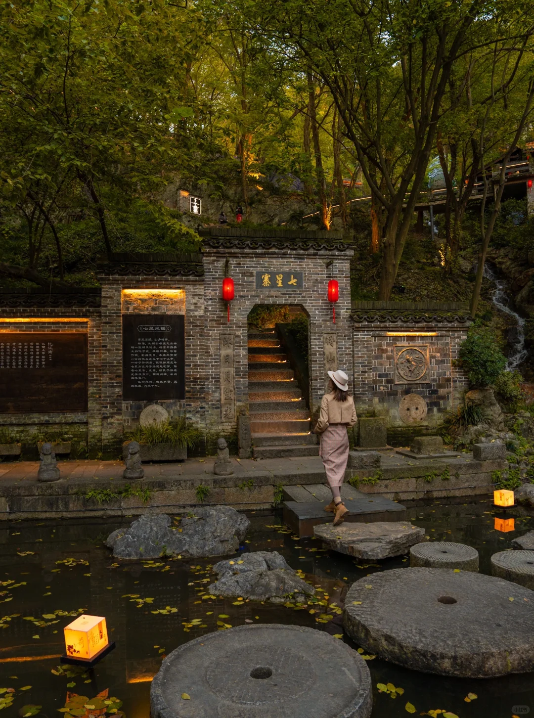 皖南的🍁枫叶已红!这个小镇的秋色美翻了‼️