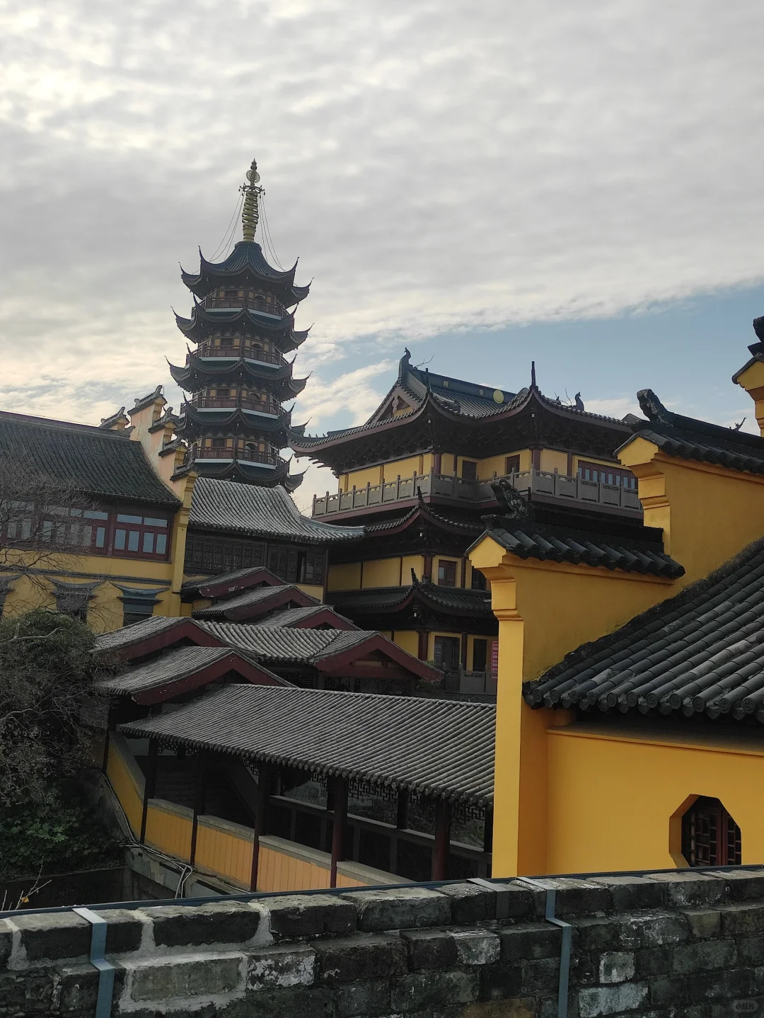 古鸡鸣寺