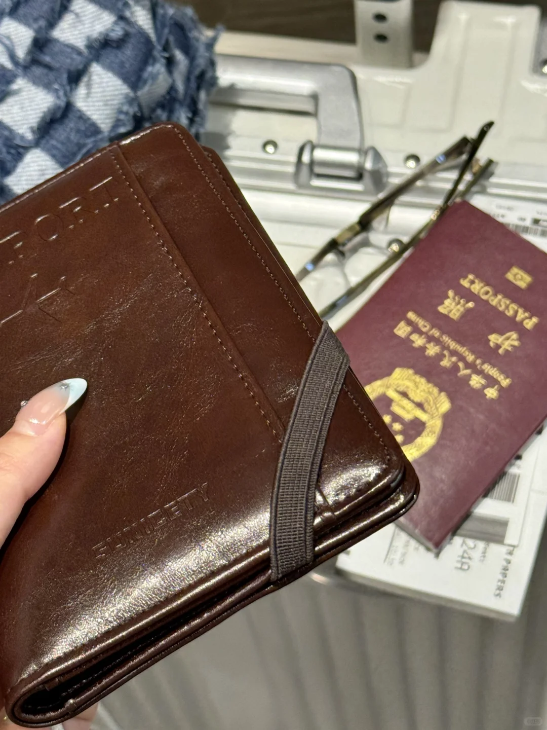 出国在机场就被问N+1次链接的护照本！！
