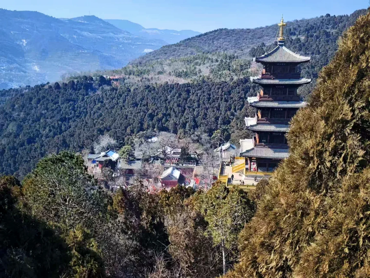 带娃去另一座城的山里，感受不一样的风景