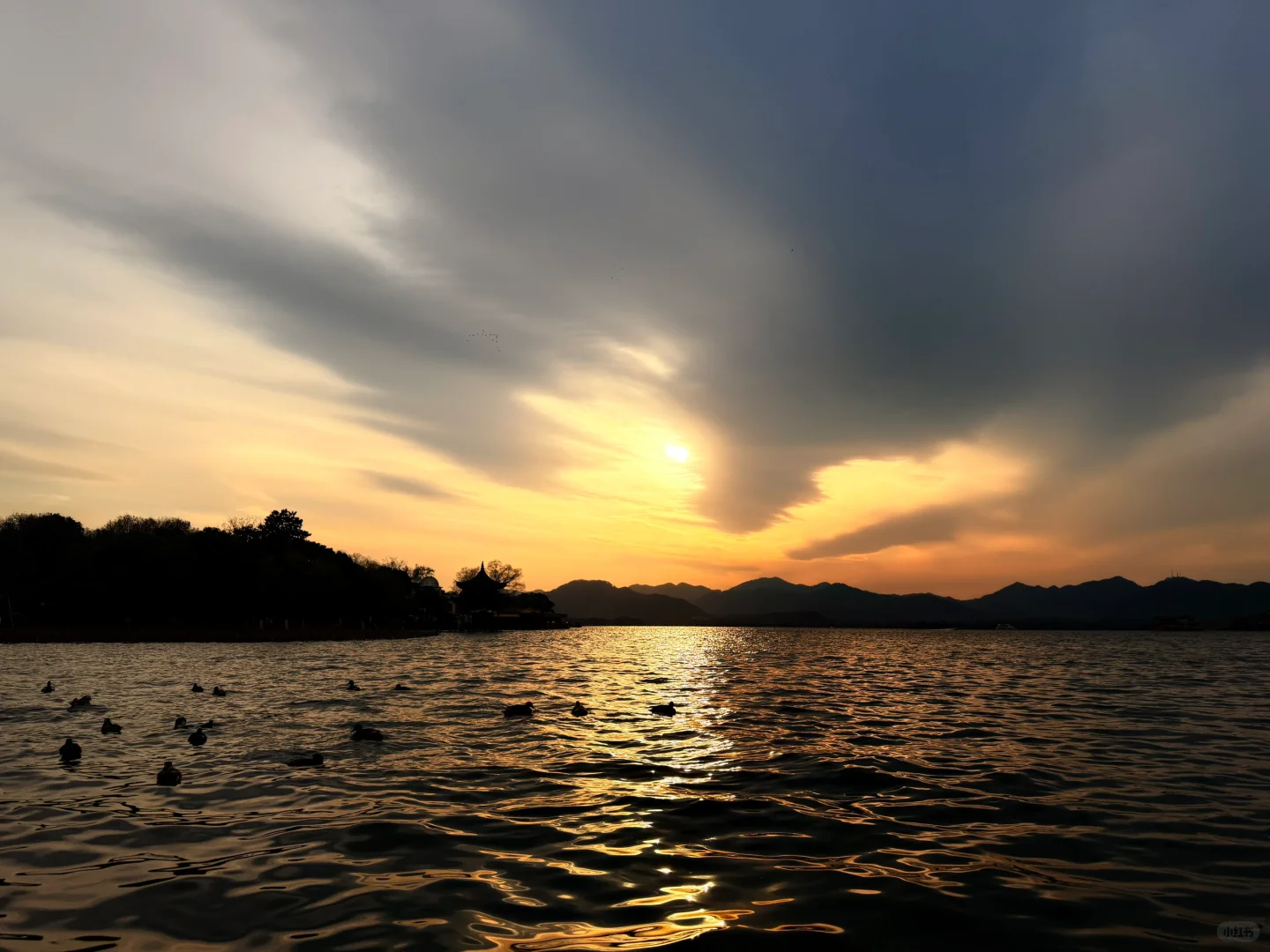西湖夕阳