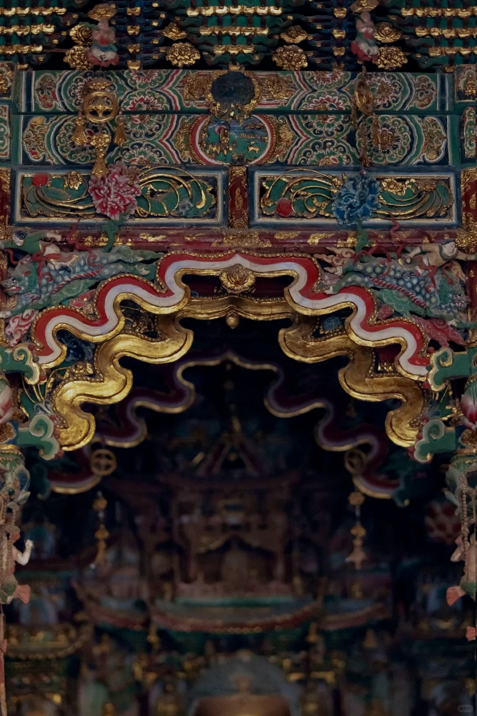 我从没有用“震撼”来形容一个寺院