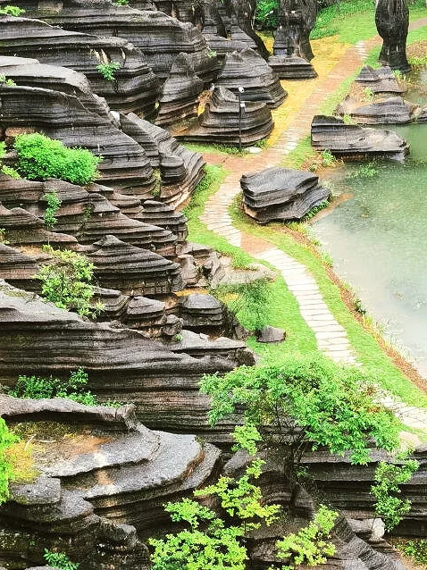 不愧是5亿年前的海底世界🪨红石林攻略