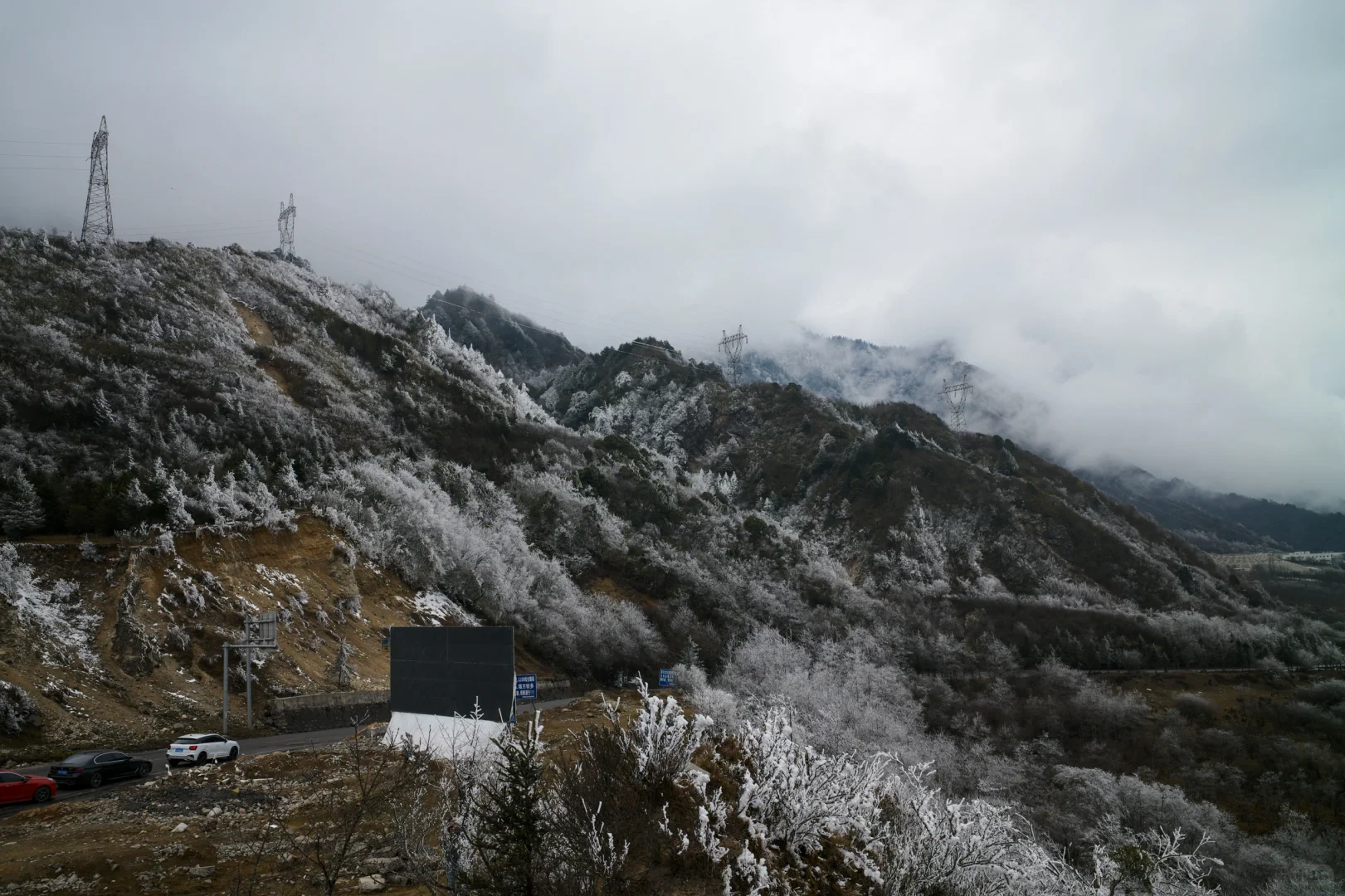 如果高速上堵成狗，可试下国道不一样的风景