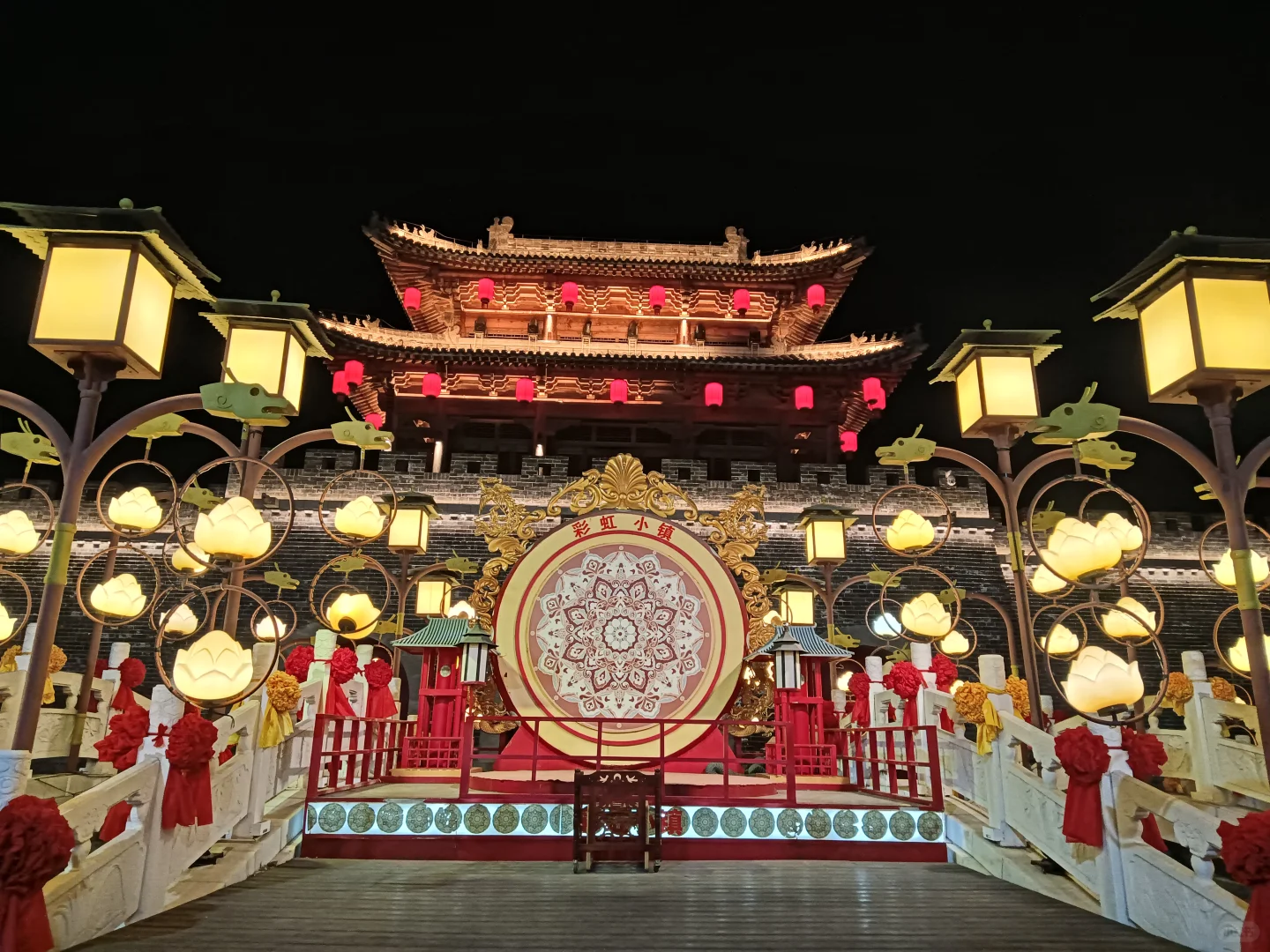 美丽的小镇夜景
