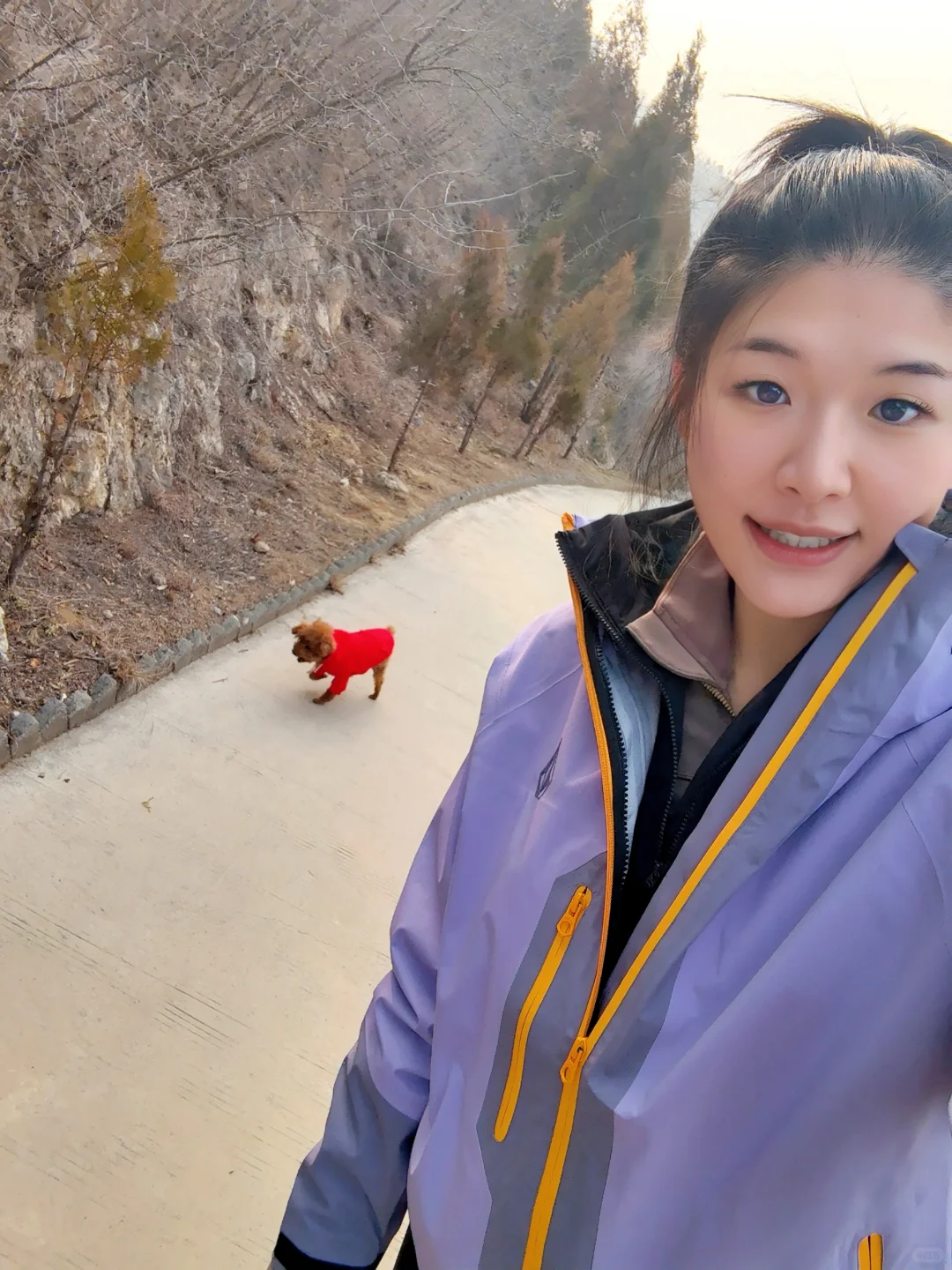 当你有一个爱爬山的姐姐🐶