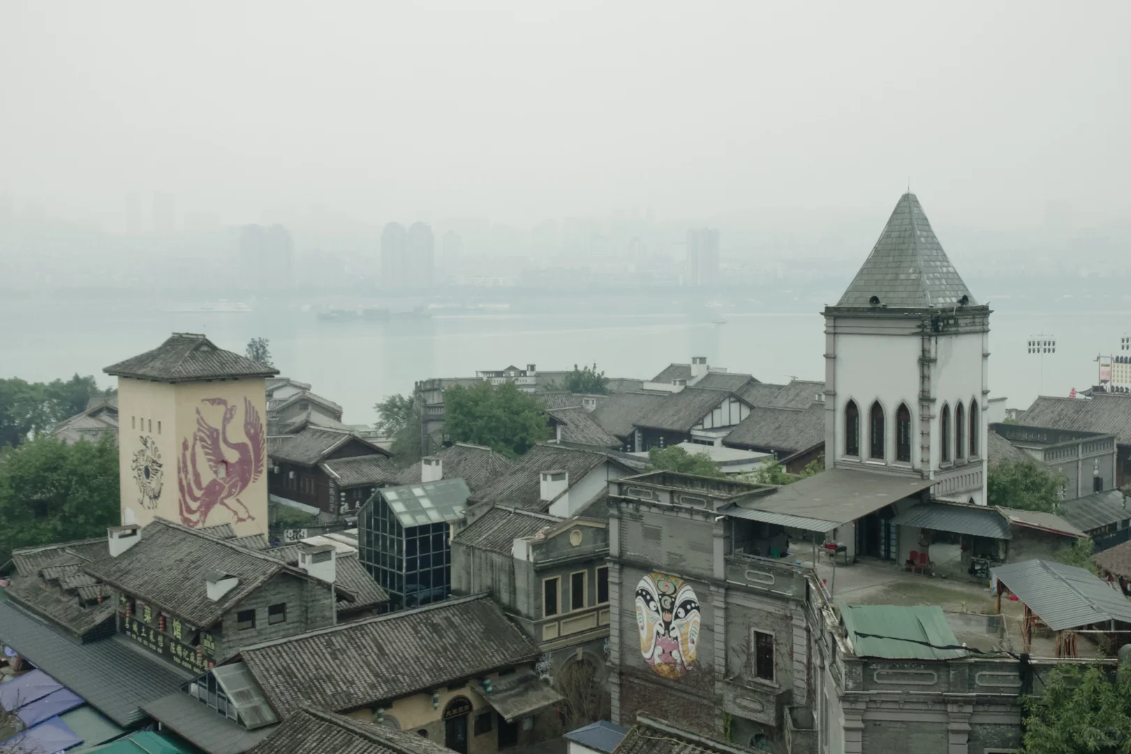 丰都鬼城快跑。。。
