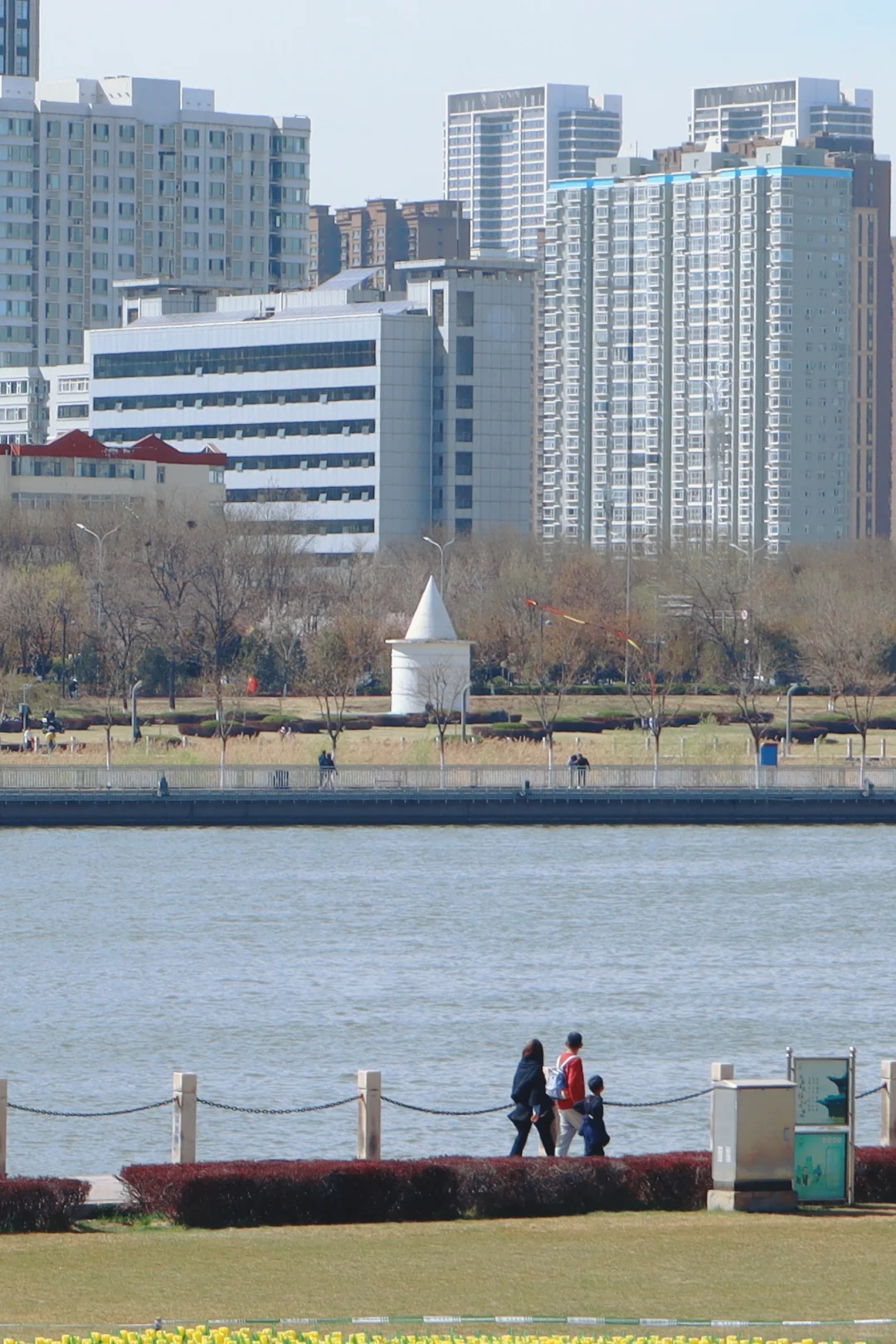 来太原旅游麻烦都来划一下这个小天鹅船好吗