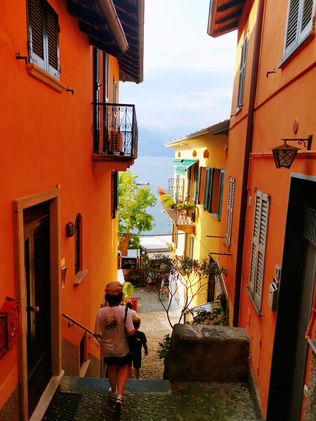 科莫湖的varenna