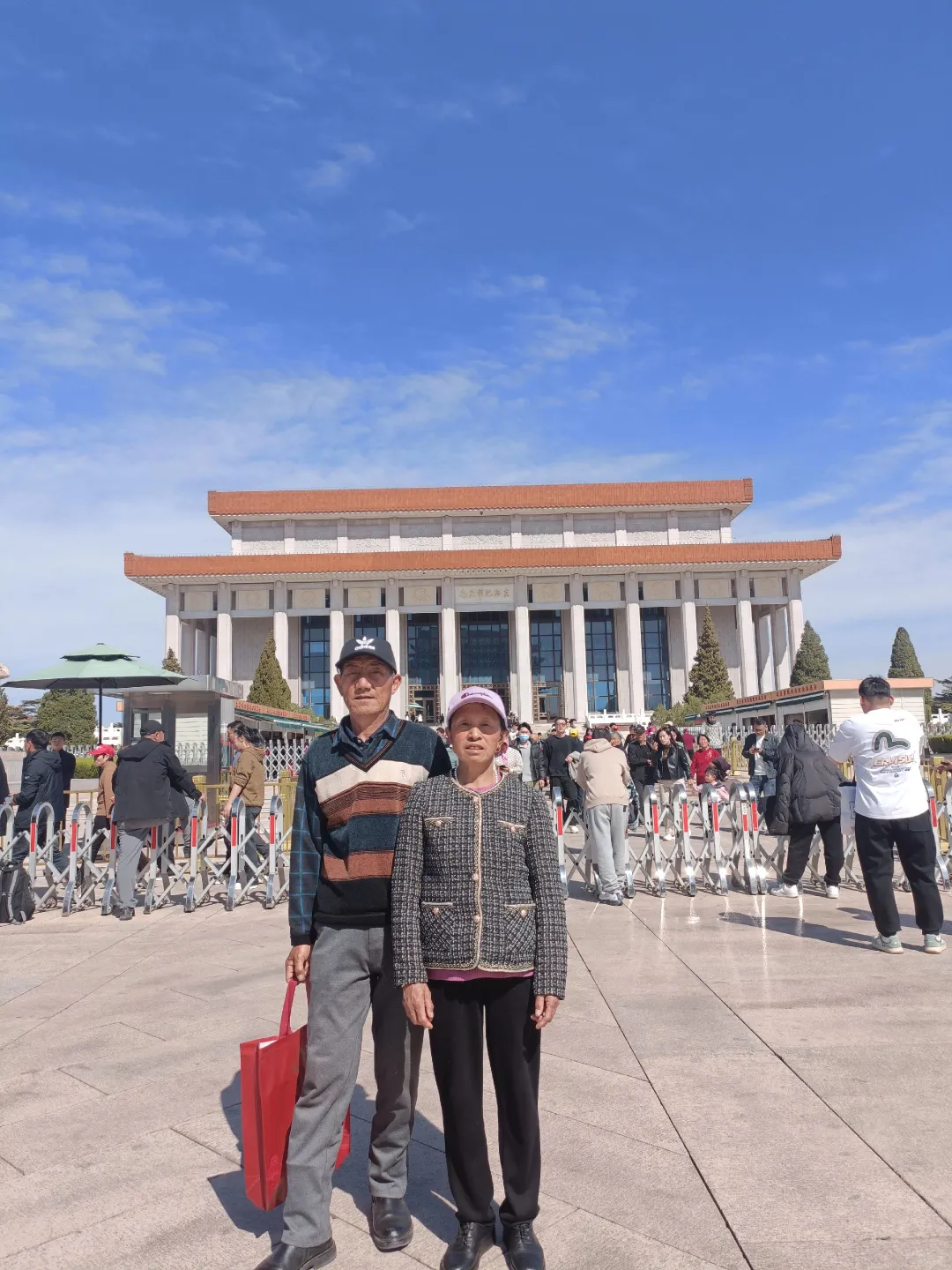 说真的 普通家庭不要轻易带爸妈去北京