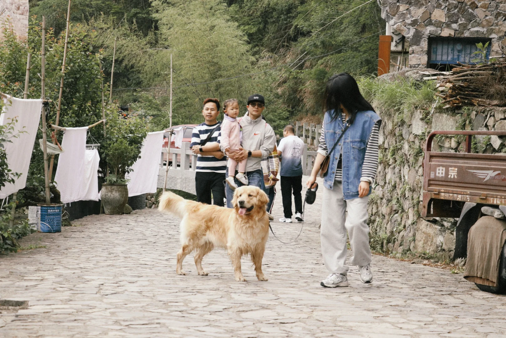岩下石头村