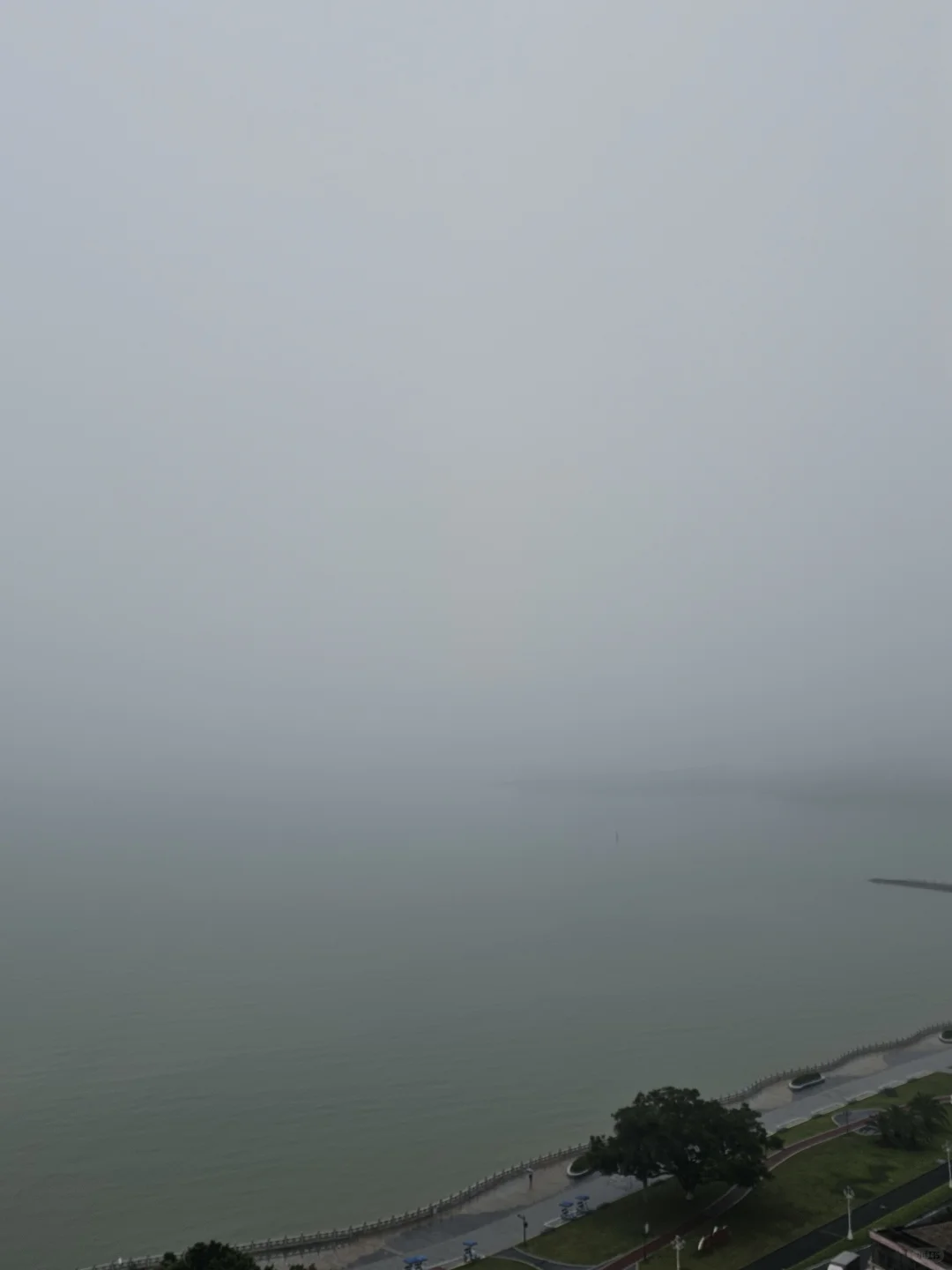 18日珠海景区早间多云➕大雾➕阵雨❌无日出