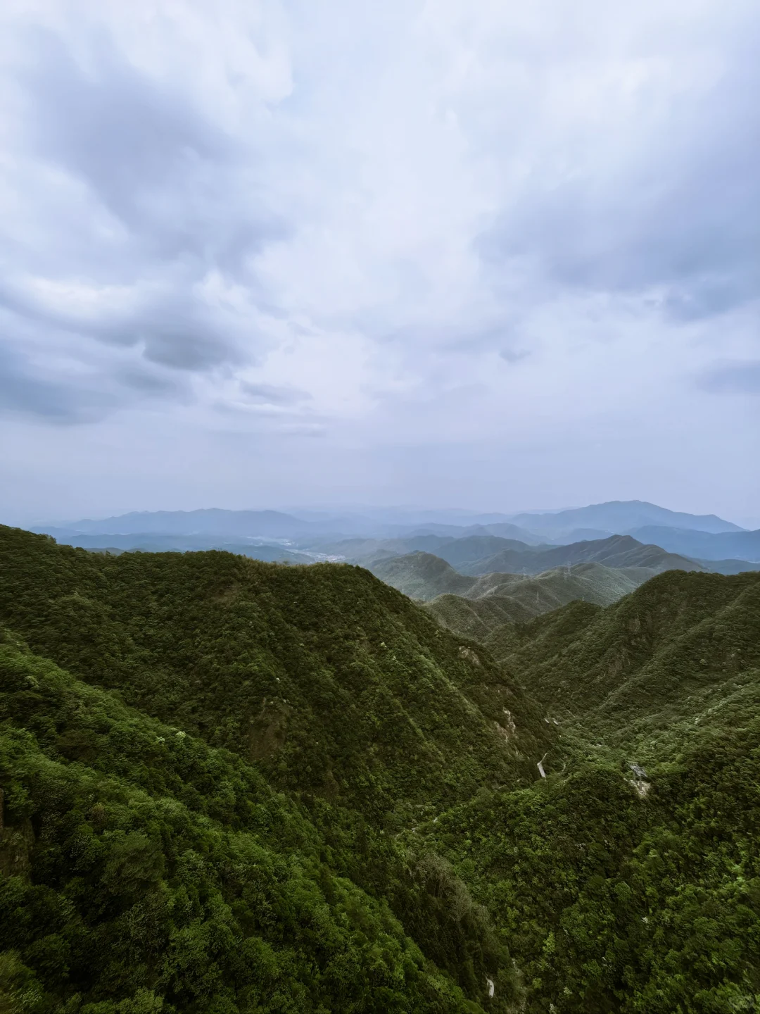 安吉 灵溪山