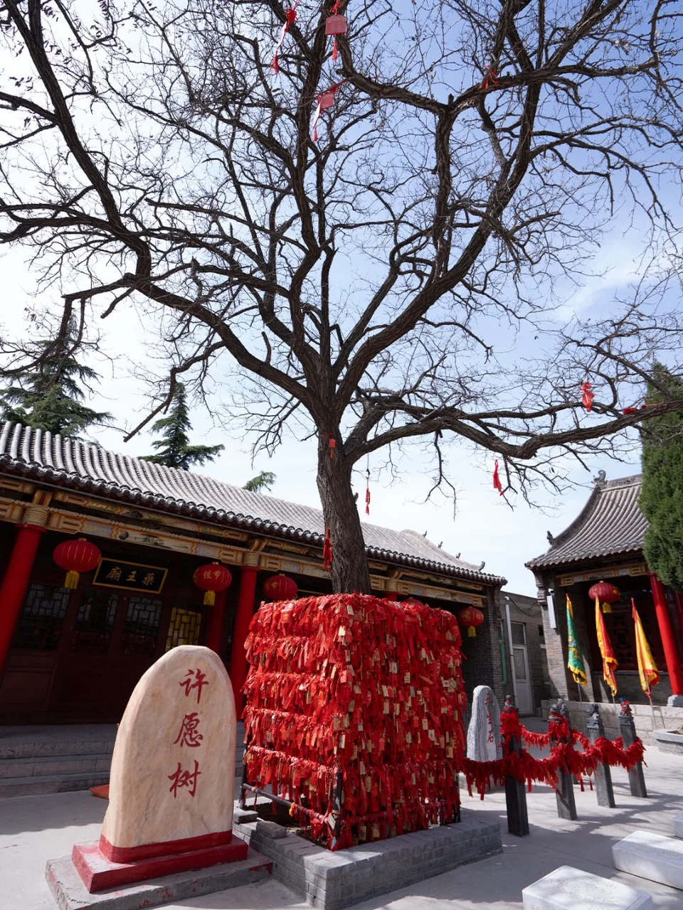 五一反向旅游!响堂山才是真顶流