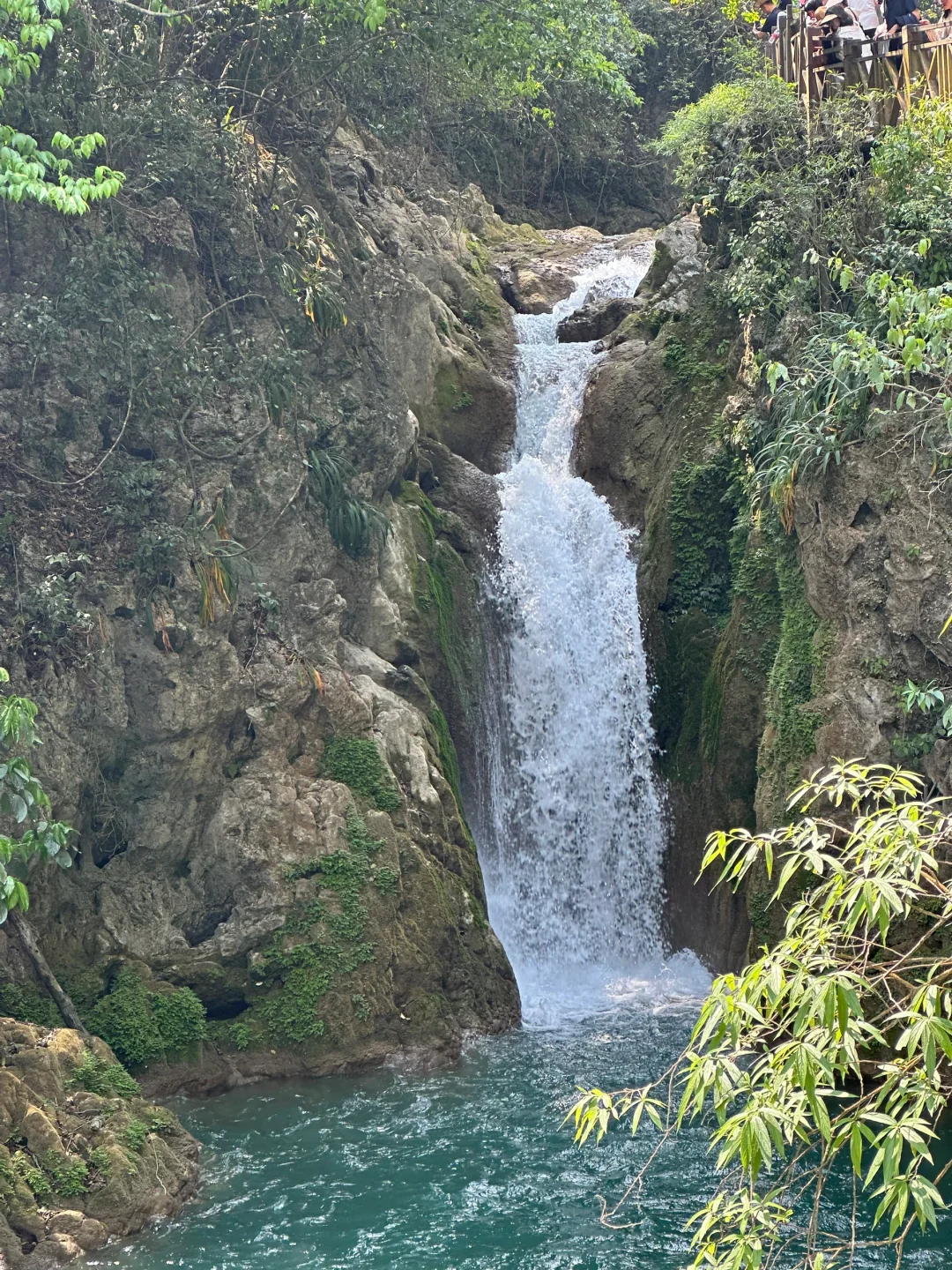 被绿水青山冲击的一天 哦不 是青蓝色的湖水