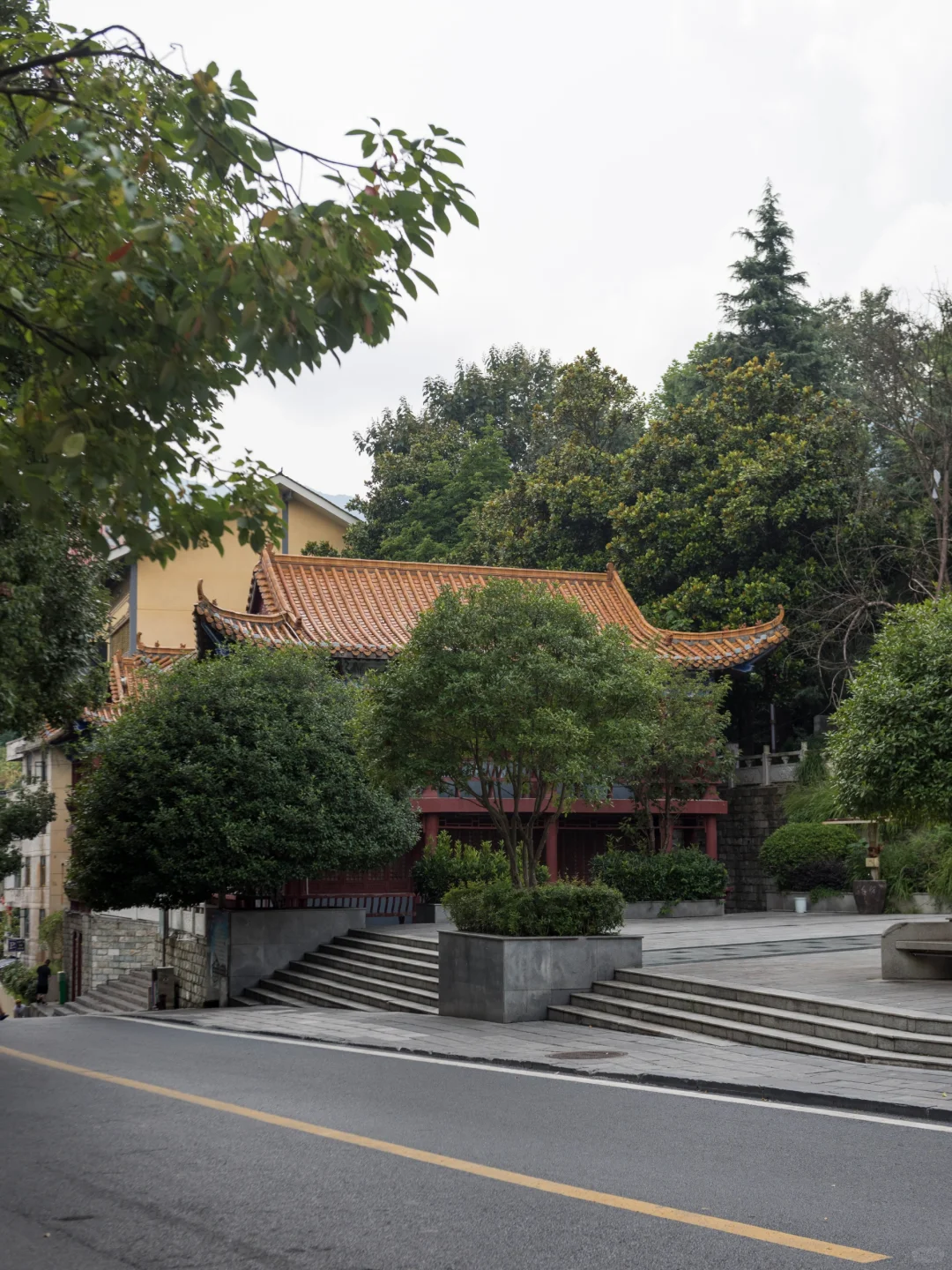 反向冷门旅游，成都高铁2小时的松弛小城