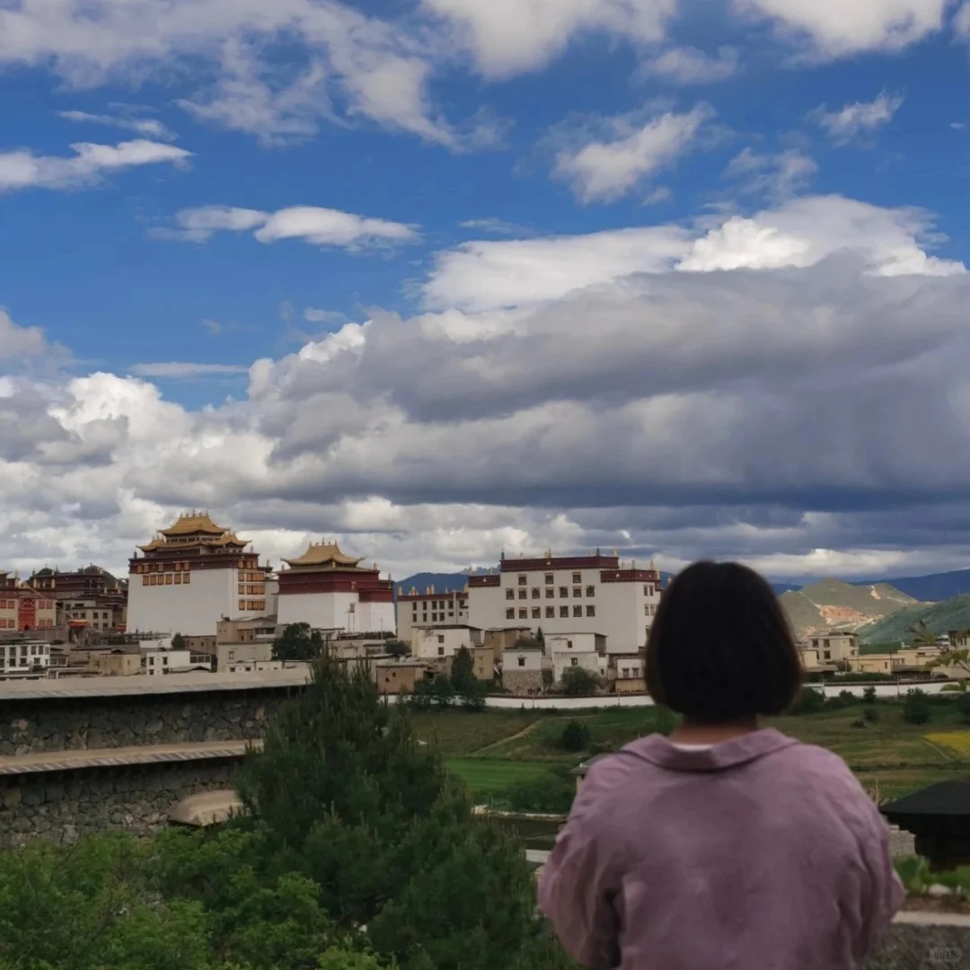 低调宣布去旅游，就这样发圈，仅半句就封神