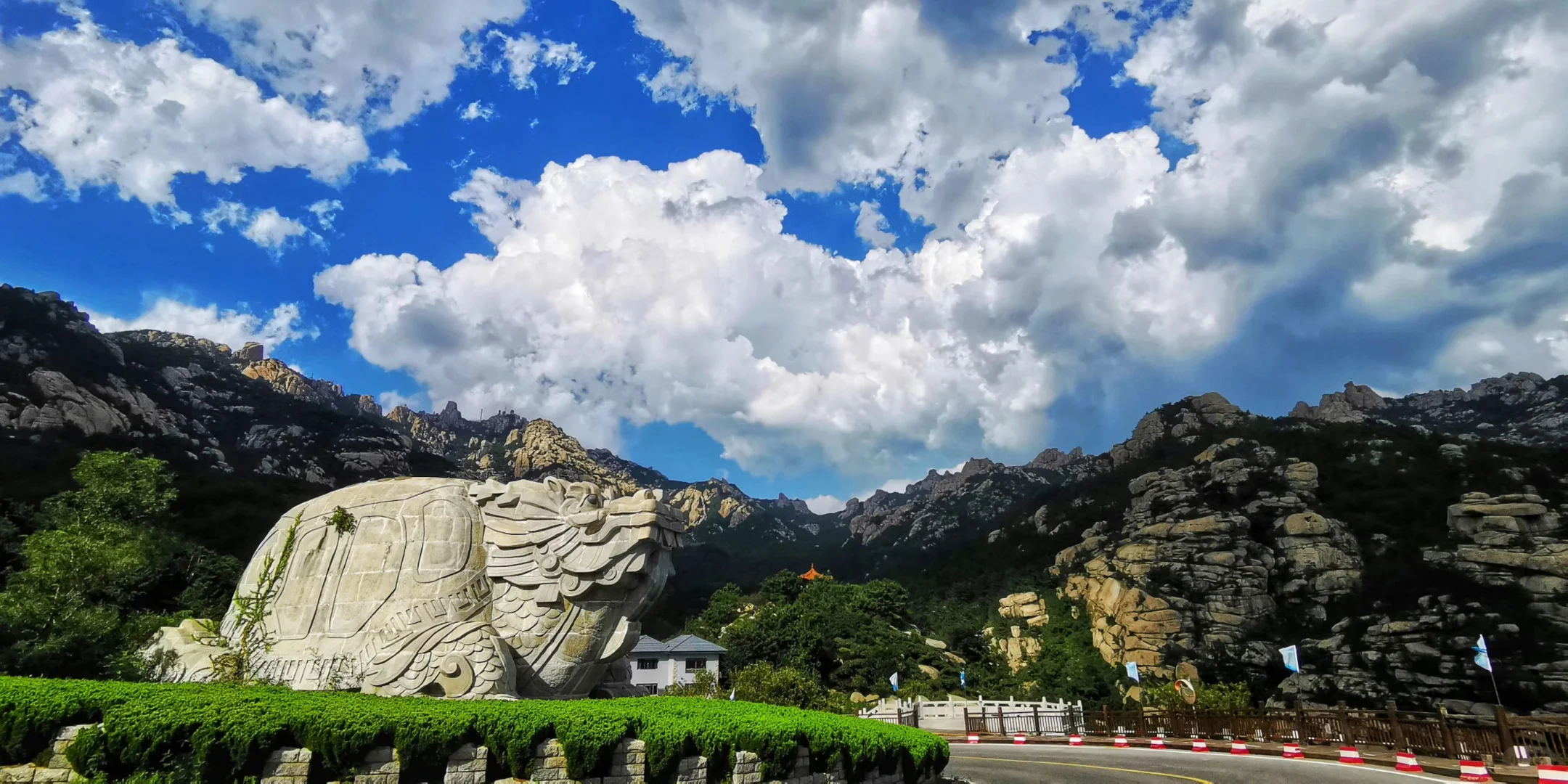 齐鲁风情之旅：感受山东的人文与自然之美